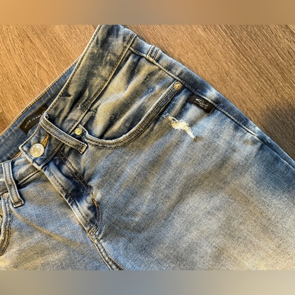 [SOLD] Silver Jeans - Boyfriend Mid Rise Slim Leg - Picture 4 of 11